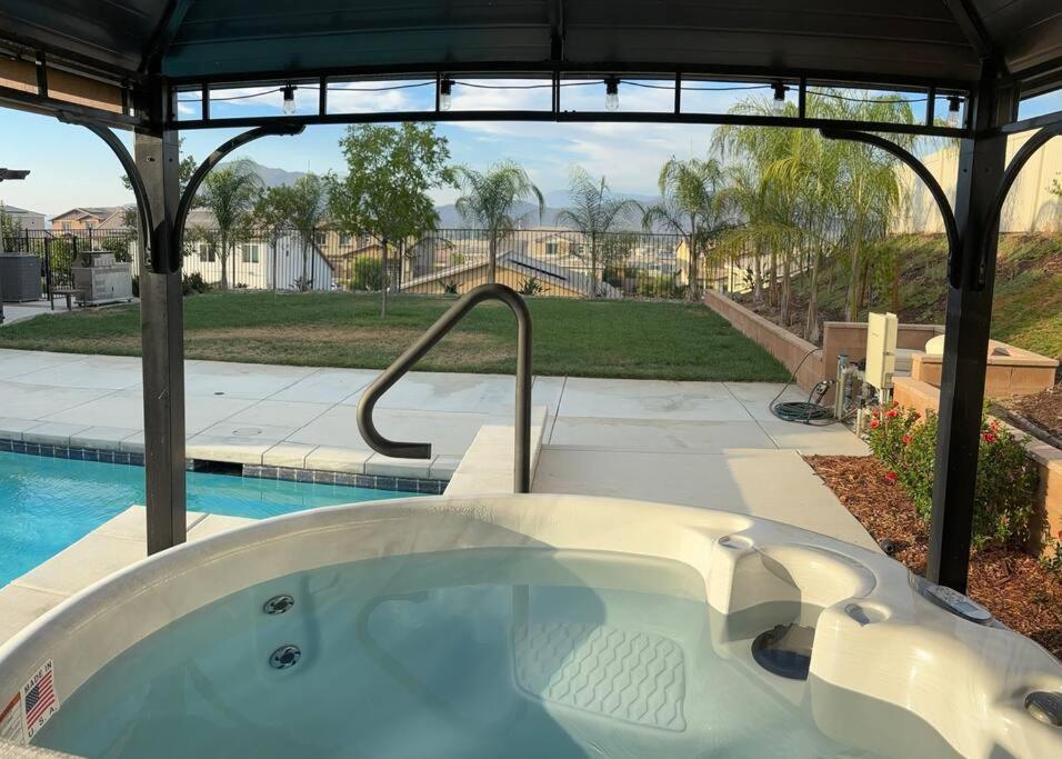 הוילה Winchester Vineyard Poolside Retreat מראה חיצוני תמונה