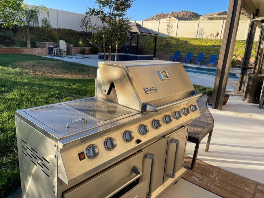 הוילה Winchester Vineyard Poolside Retreat מראה חיצוני תמונה